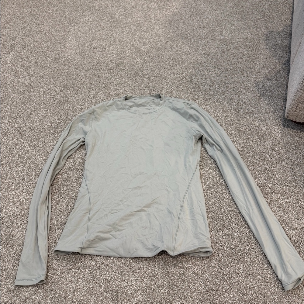 Lululemon Women's Long Sleeve sage Top size small
